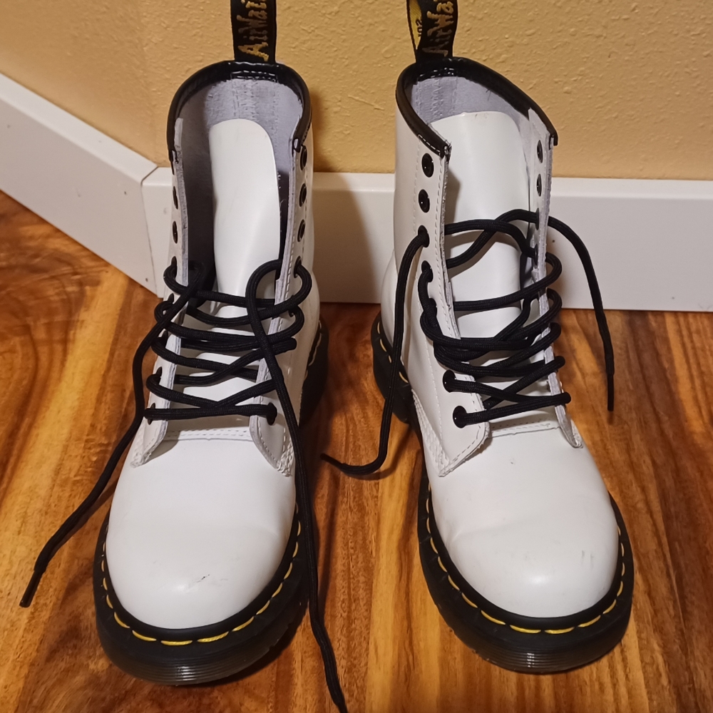 Dr Martens 1460 US 5 EU 36 white boots